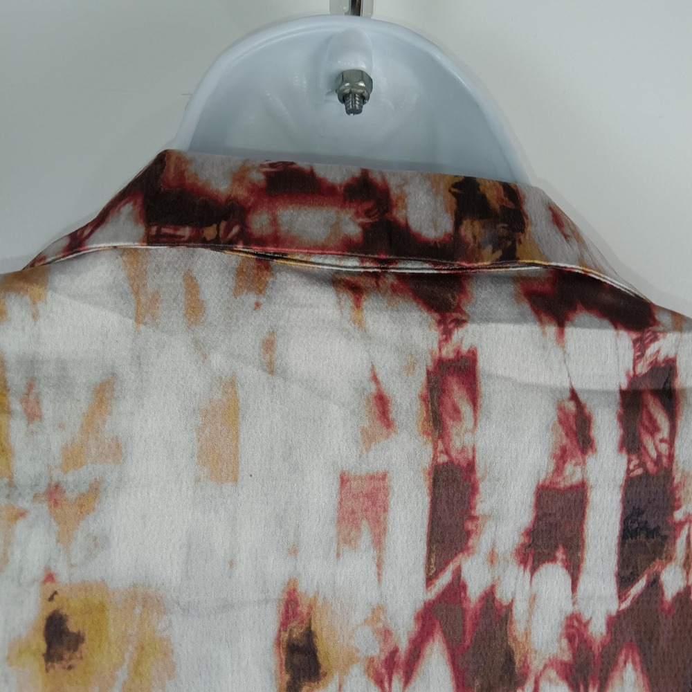 WynneLayers Shirt Womens Medium Red Beige Watercolor Button Up Blouse Top NWT - Picture 8 of 14